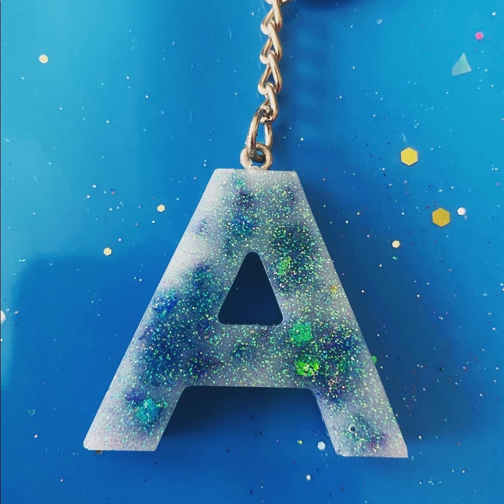 Letter keychains - Picture 6 of 10